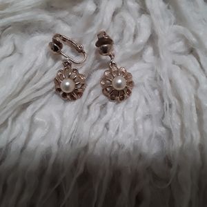 3/$10 Avon vintage faux pearl clip on earrings
